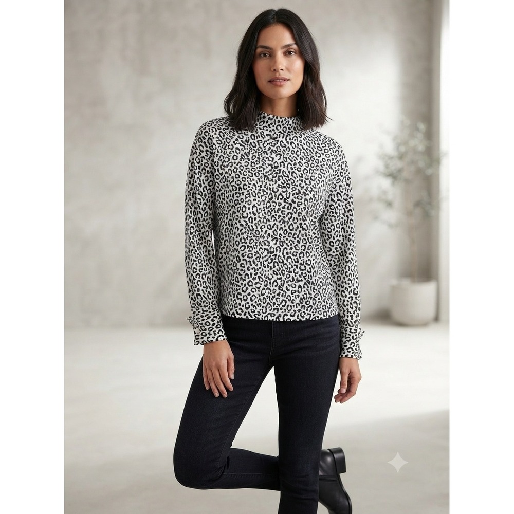 Ann‎ Taylor Top Women Small Black White Leopard Print Mock Neck Button Cuff Chic